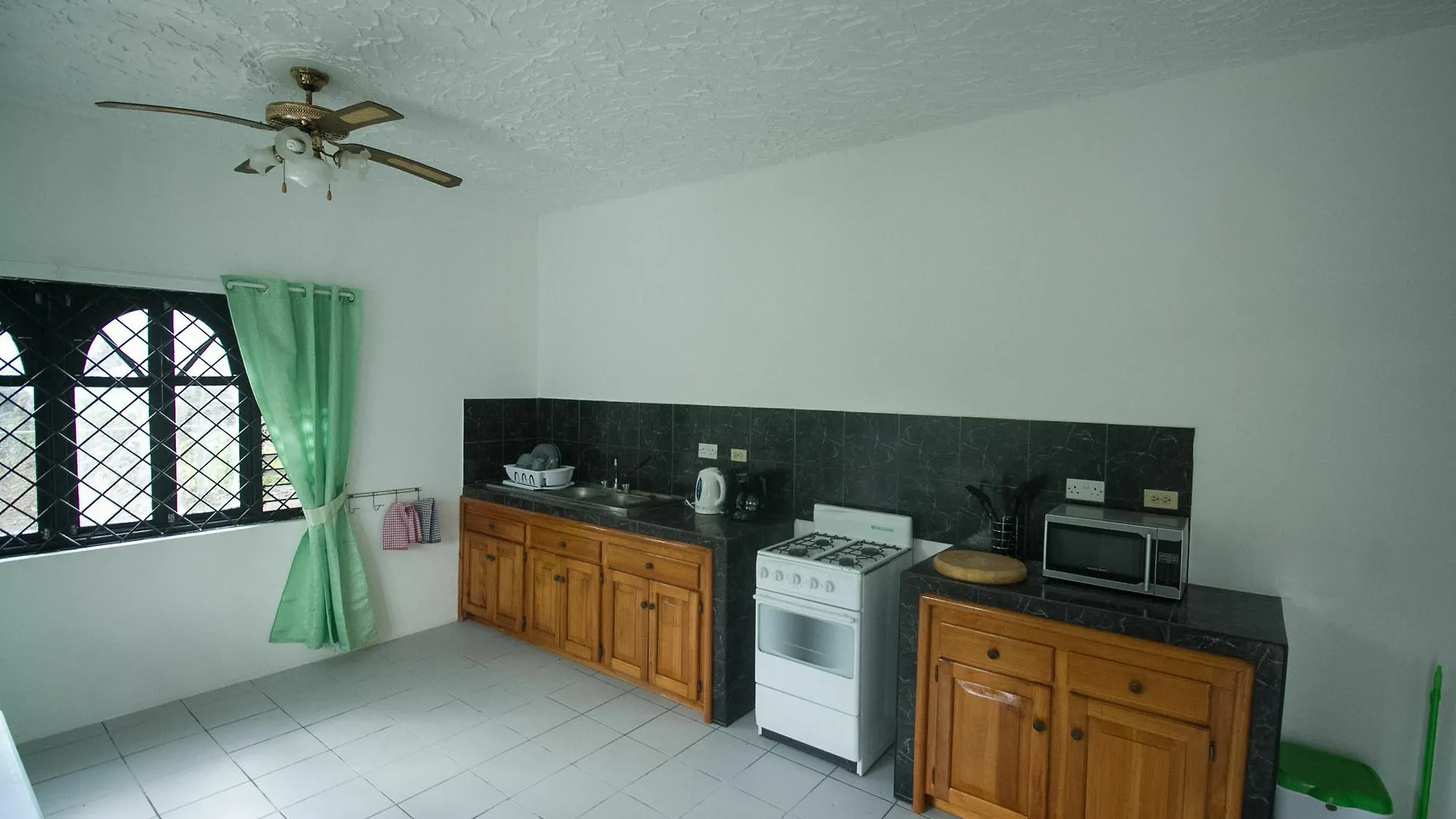 Rocky Top Retreat Negril Villa